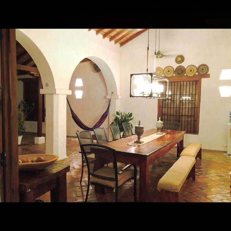 Portal De La Marquesa Hotel Mompos Exterior photo Interior of the house